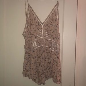 LF...Floral romper w/open cut details (NEVER WORN)